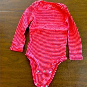 Carter’s onesie 24m long sleeve